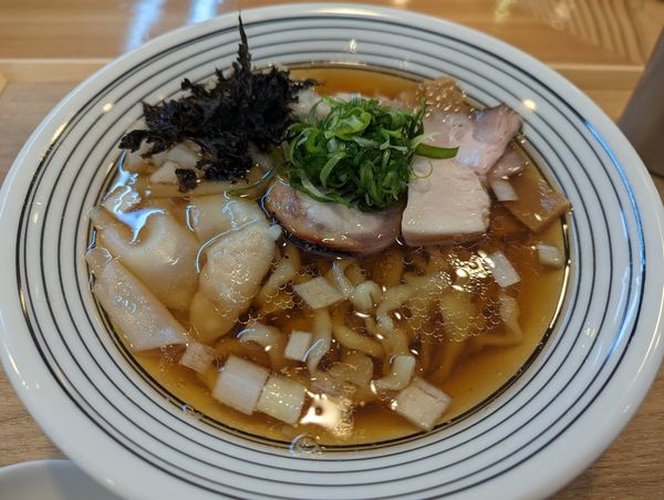 「煮干しワンタンラーメン」@麺道 千鶏の写真