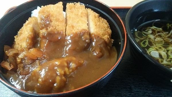 「カツカレー丼 単品 540円」@そば処 めとろ庵 後楽園店の写真