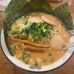 東京とんこつ とんとら 深谷店の画像