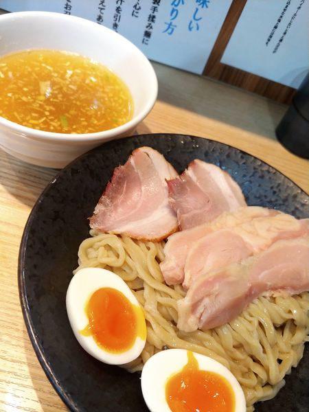 「しおつけ麺全部入り」@しおらーめん進化 2ndの写真