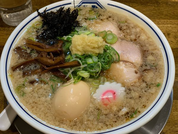 「背脂生姜醤油＋味玉」@生姜醤油専門 我武者羅 幡ヶ谷本店の写真