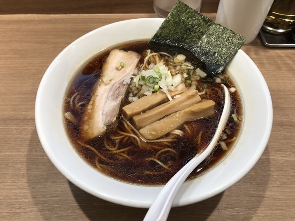 「黒ラーメン 890円」@Soy Sauce Ramen Janya 醤屋の写真