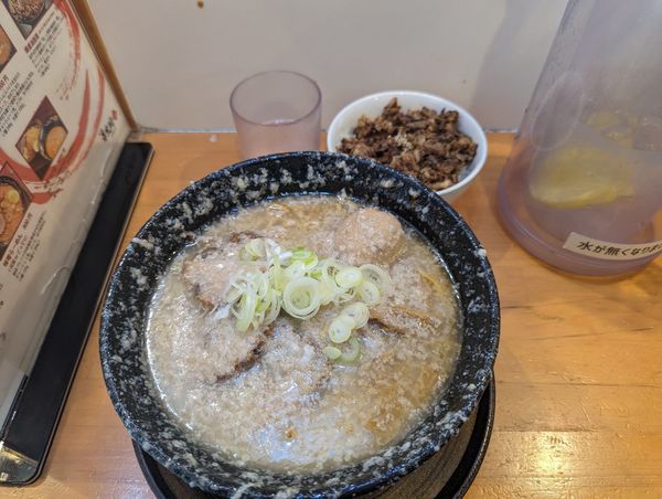 「特製ラーメン・チャーシュー丼」@らーめん 平太周 神保町店の写真