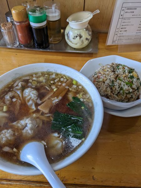 「ワンタンメン＋半チャーハン」@ラーメン太郎の写真