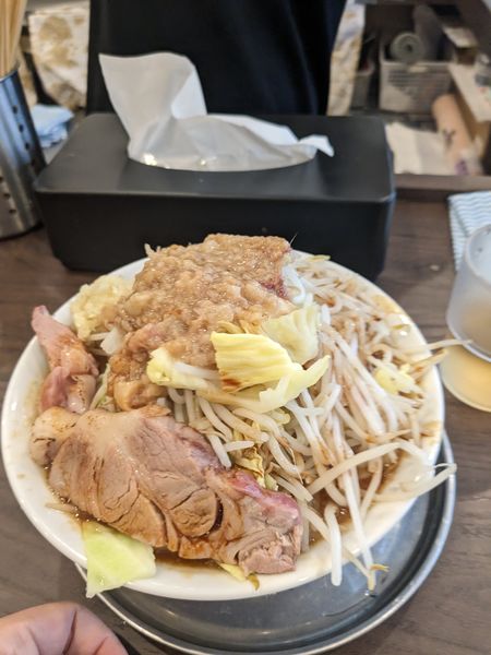 「ラーメン大盛りニンニクマシアブラ」@ラーメン 豚輝の写真