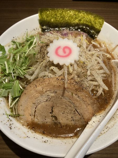 「黒醤油（白湯）¥1,000」@ヤマネコ軒の写真