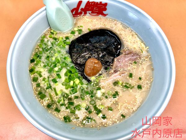 「朝ラーメン中盛(560円)」@ラーメン山岡家 水戸内原店の写真