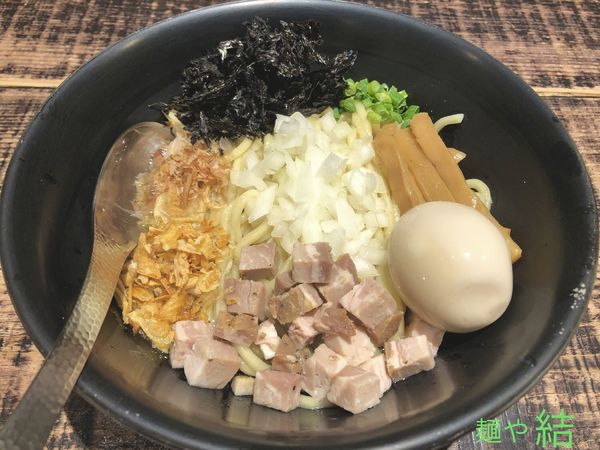 「塩油そば（900円）、味玉（CP）」@麺や 結の写真