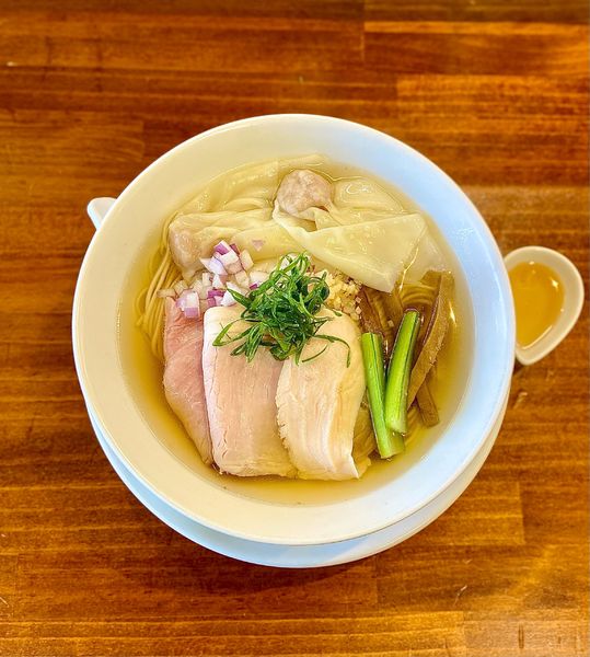 「特選アゴ節塩ラーメン」@塩らーめん 千茶屋の写真