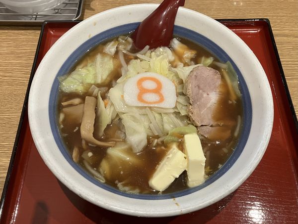 「野菜らーめん(醤油)＋バター風味」@8番ラーメン 福井駅店の写真