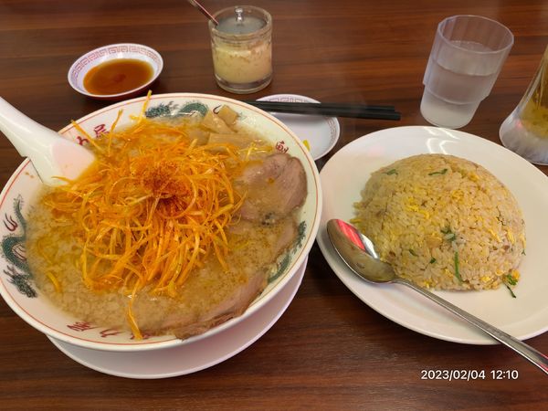 「コク旨辛ネギラーメン大盛り 焼き飯定食（大）」@ラーメン 魁力屋 竹ノ塚店の写真