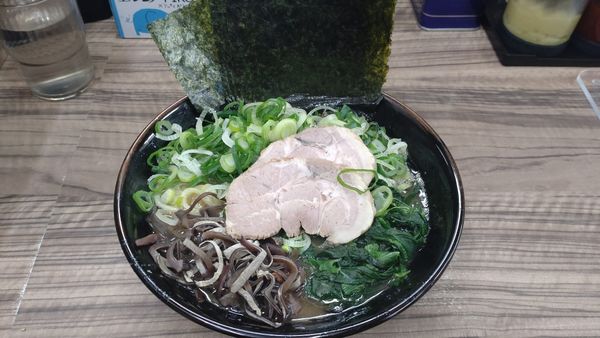 「得らーめん」@横浜家系ラーメン武蔵家 松戸店の写真
