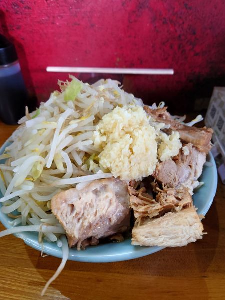 「チャーシュー麺　野菜マシ  ニンニク」@ラーメン髭の写真