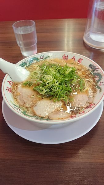 「ラーメン　固め　背油多め」@魁力屋 朝比奈店の写真
