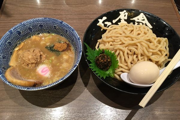 「生七味つけ麺+特製」@六厘舎TOKYO ソラマチ店の写真