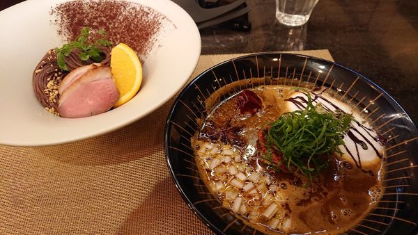 「味噌とモーレのチョコレートつけ麺」@MENSHOの写真