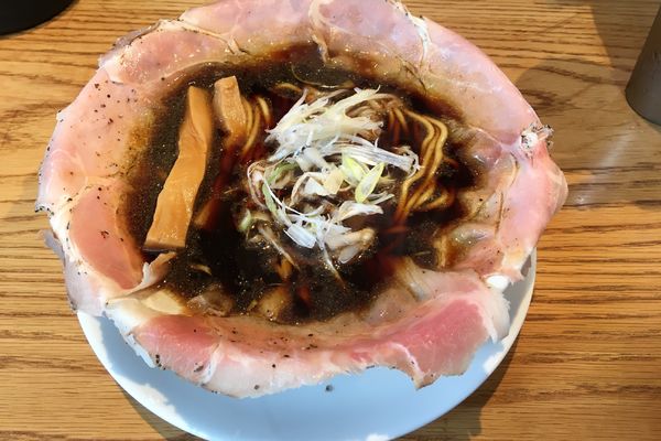 「自由」@ラーメン大戦争 神田店の写真