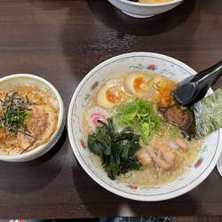 背脂煮干ラーメン＋背脂多め＋味玉＋チャーシュー丼