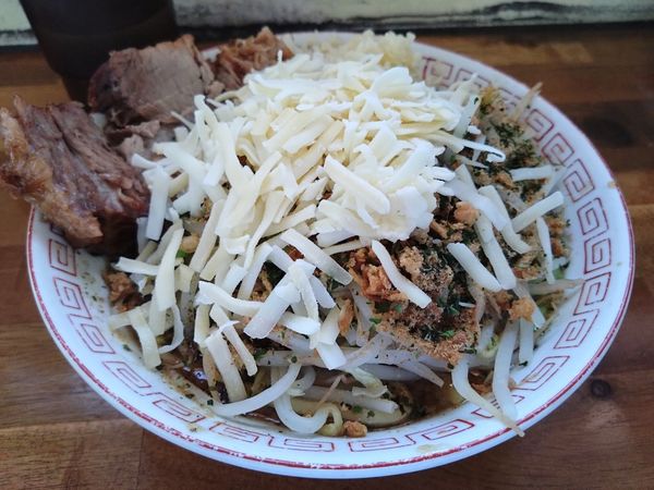 「ミニまぜめんじろ＋チーズ」@めんじろの写真