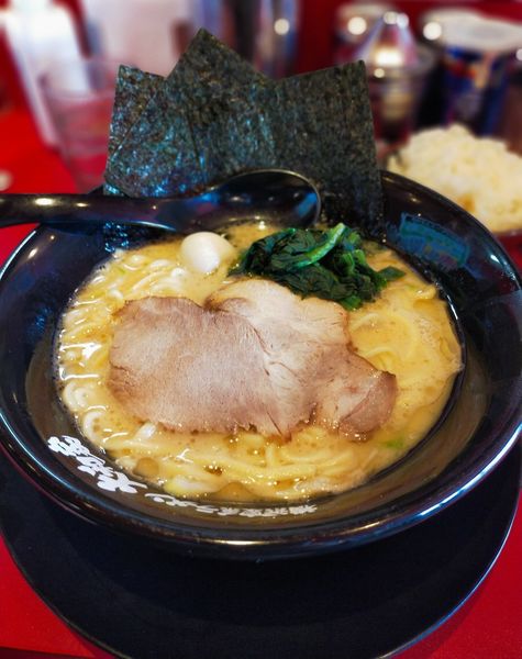 「ラーメン＋ご飯おかわり自由」@名和大和家の写真