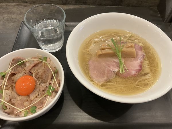 「鶏塩そば」@らぁ麺 やまぐちの写真