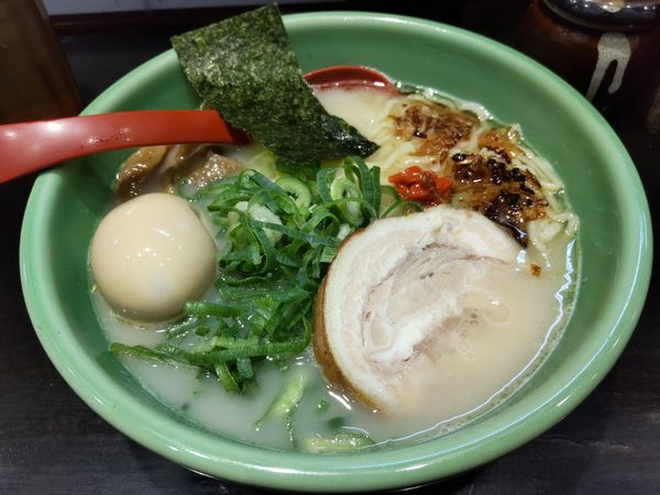 「煮玉子入りラーメン＋ネギ」@麺匠 むさし坊 武蔵浦和本店の写真