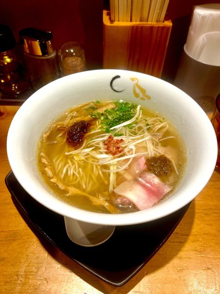 「鯛と蛤の塩そば」@SOBAHOUSE 金色不如帰 新宿御苑本店の写真