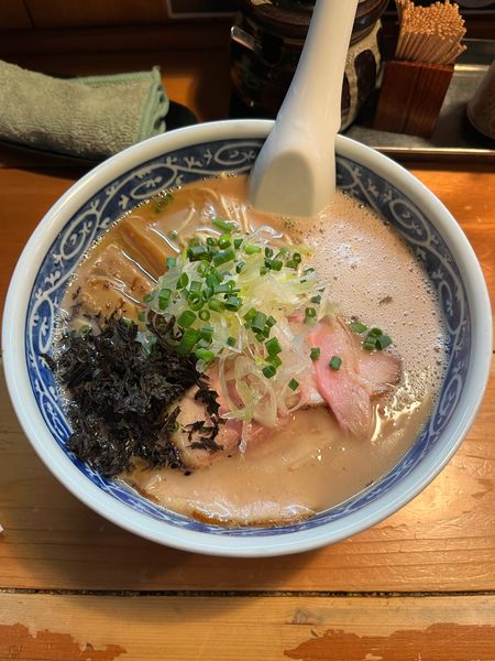 「とんこつラーメン 700円」@愚直の写真