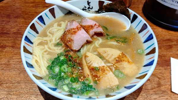 「七志ラーメン（大盛）」@七志らーめん 相模原横山台店の写真