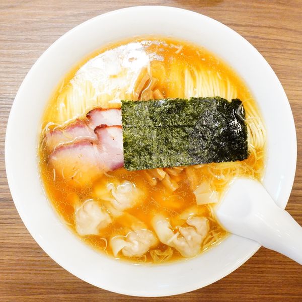 「ワンタンメン＋ビール」@支那ソバ おさだの写真