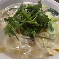 河南省ラム肉麺1200円+パクチー200円