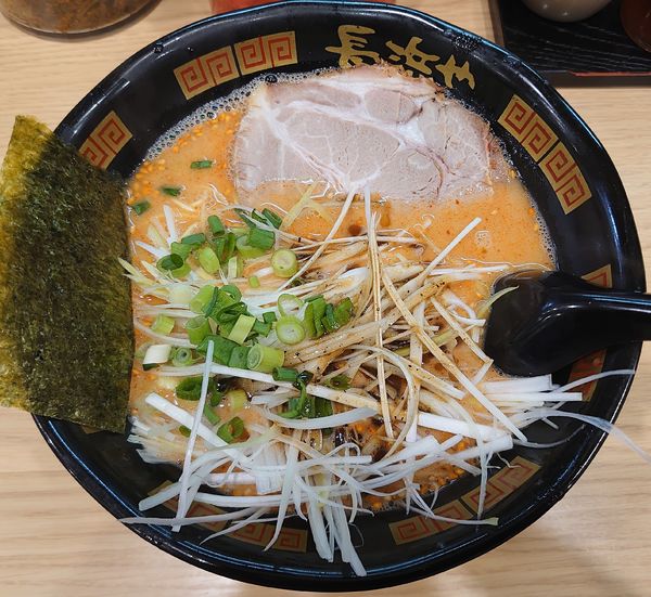 「赤博多 千切ネギラーメン(980円)」@博多ラーメン 長浜や 東十条店の写真