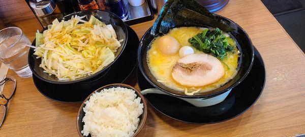 「塩味玉ラーメン」@志木商店の写真
