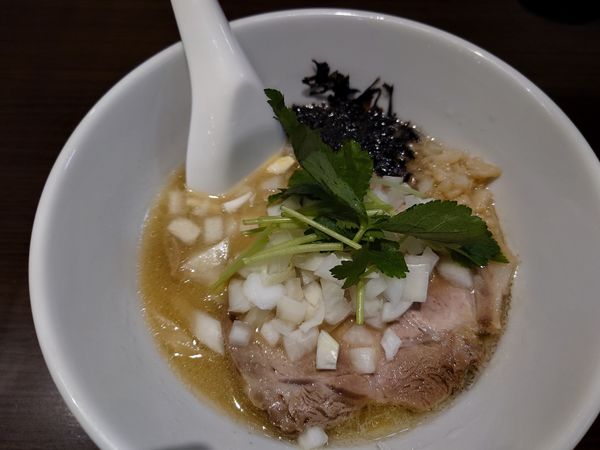 「豚煮干しそば　880円」@寿製麺よしかわ 坂戸店の写真