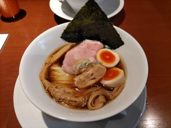 「津軽煮干し中華蕎麦」@酒肴場 屯の写真