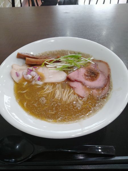 「濃厚煮干しラーメン」@らーめん つけ麺 けのひの写真