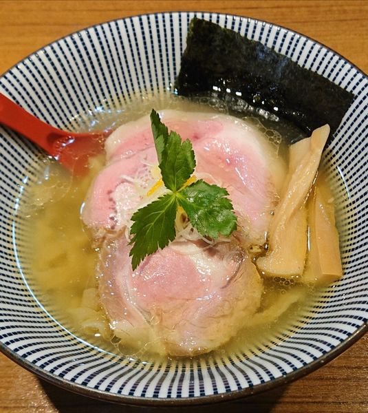 「【限定】比内地鶏の塩中華そば ゆずの香り」@寿製麺よしかわ 川越店の写真