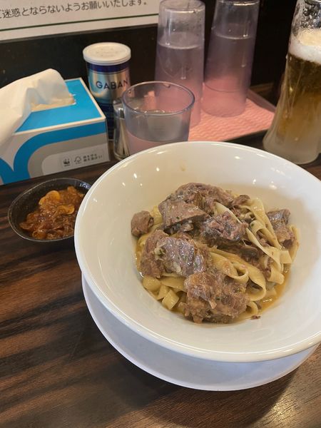 「牛スネ肉の味噌竜泉クリーム煮のまぜそば」@稲荷屋の写真