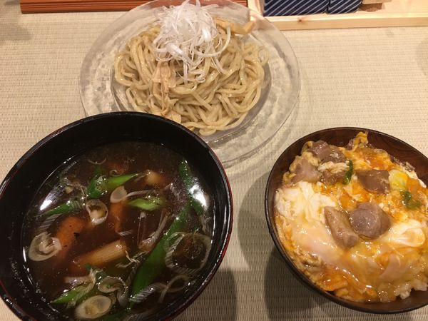 「鴨汁つけそば 小親子丼」@らーめん 鴨to葱の写真