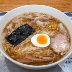 ワンタン麺（小盛）