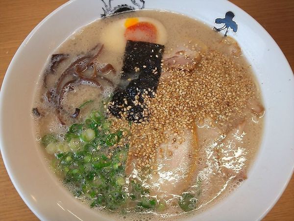 「並ラーメン」@久”留米大龍ラーメン 空港東店の写真