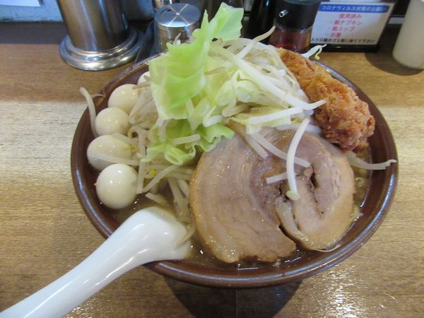 「臨時特別営業　豚八ラーメン（９００円）＋大盛他」@Dragon Noodle's ドラゴンラーメンの写真