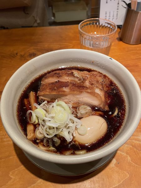 「micro＋肉2枚＋玉子」@人類みな麺類 東京本店の写真