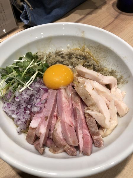 「煮干しの油そば」@麺屋 彩音 ~Sign~の写真