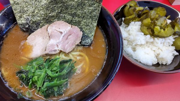 「らーめん並750円ライス無料」@家系ラーメン 佐々喜家の写真