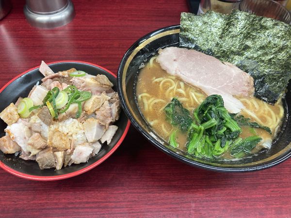 「ラーメン(カタメコイメオオメ)¥800+まかない飯¥200」@麺家 紫極 大泉学園店の写真