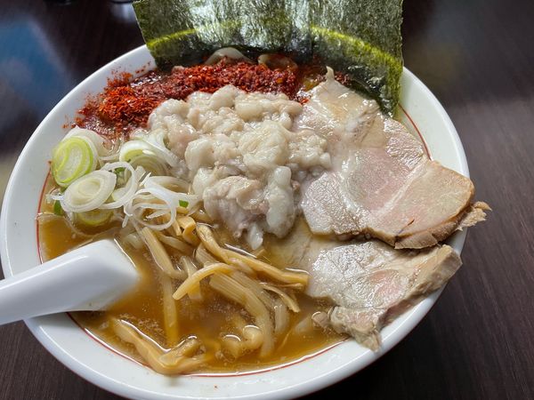 「しょう油中華そば／身入り（800円）＋辛中華／2辛（50円）」@手打ち中華そば 酒田の写真