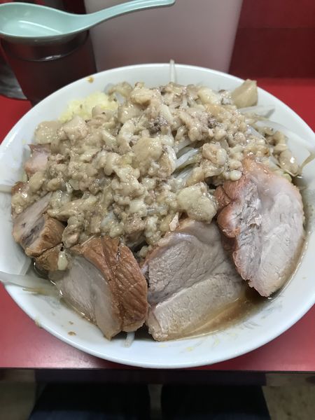 「小ぶた入り」@ラーメン二郎 上野毛店の写真