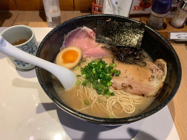 「生姜 塩ラーメン」@博多長浜らーめん よかとの写真