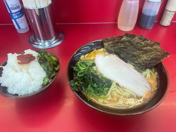 「ラーメン大と無料ライス」@横浜ラーメン 相馬家の写真